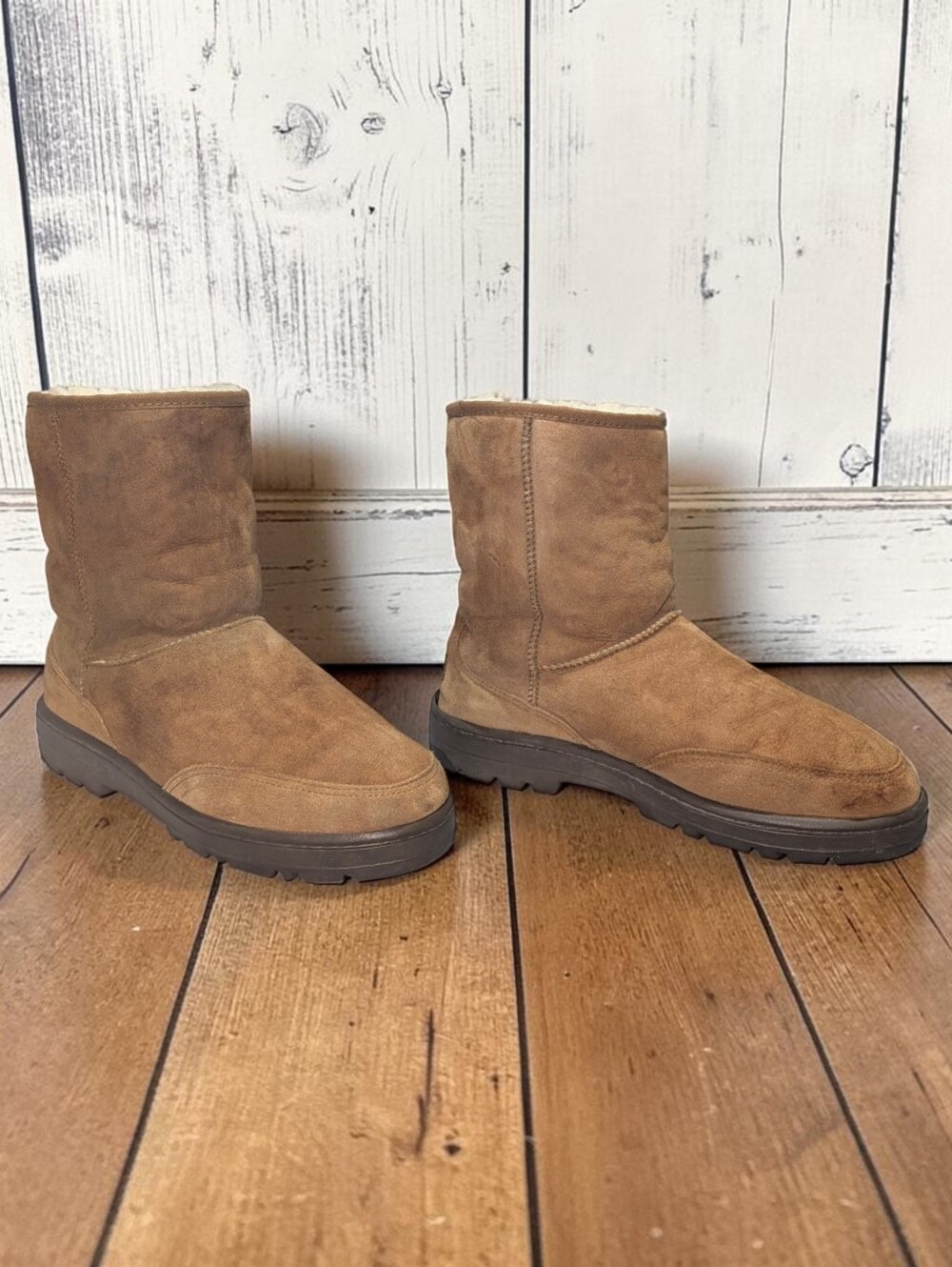 UGG Australia Ultra Short 5220A Men’s 10 New Zealand Sheepskin Boots